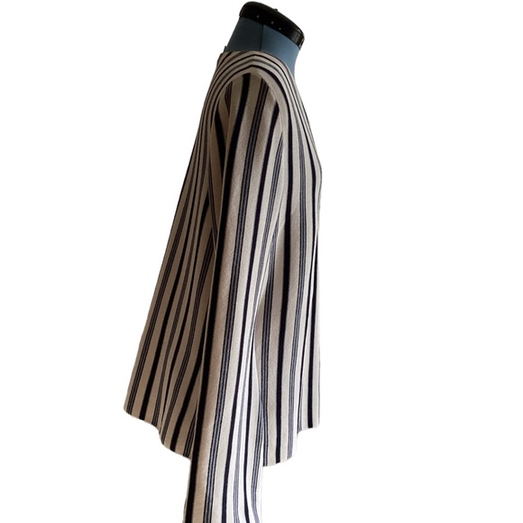 Ann Taylor gray/black/white silk blend pullover sweater/tunic. Size M. - Picture 4 of 8